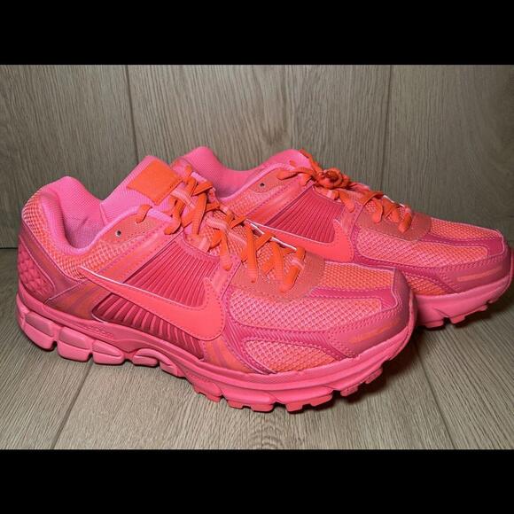 Nike Zoom Vomero 5 Hot Punch Mens Size 10 Women’s 11.5 HF5493-600 Pink Shoes New